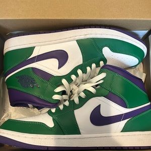 Air Jordan 1 Mid 🟢🟣